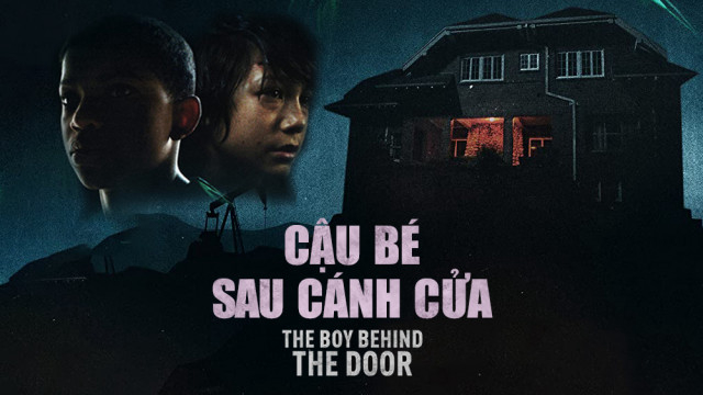 Phim Cậu Bé Sau Cánh Cửa